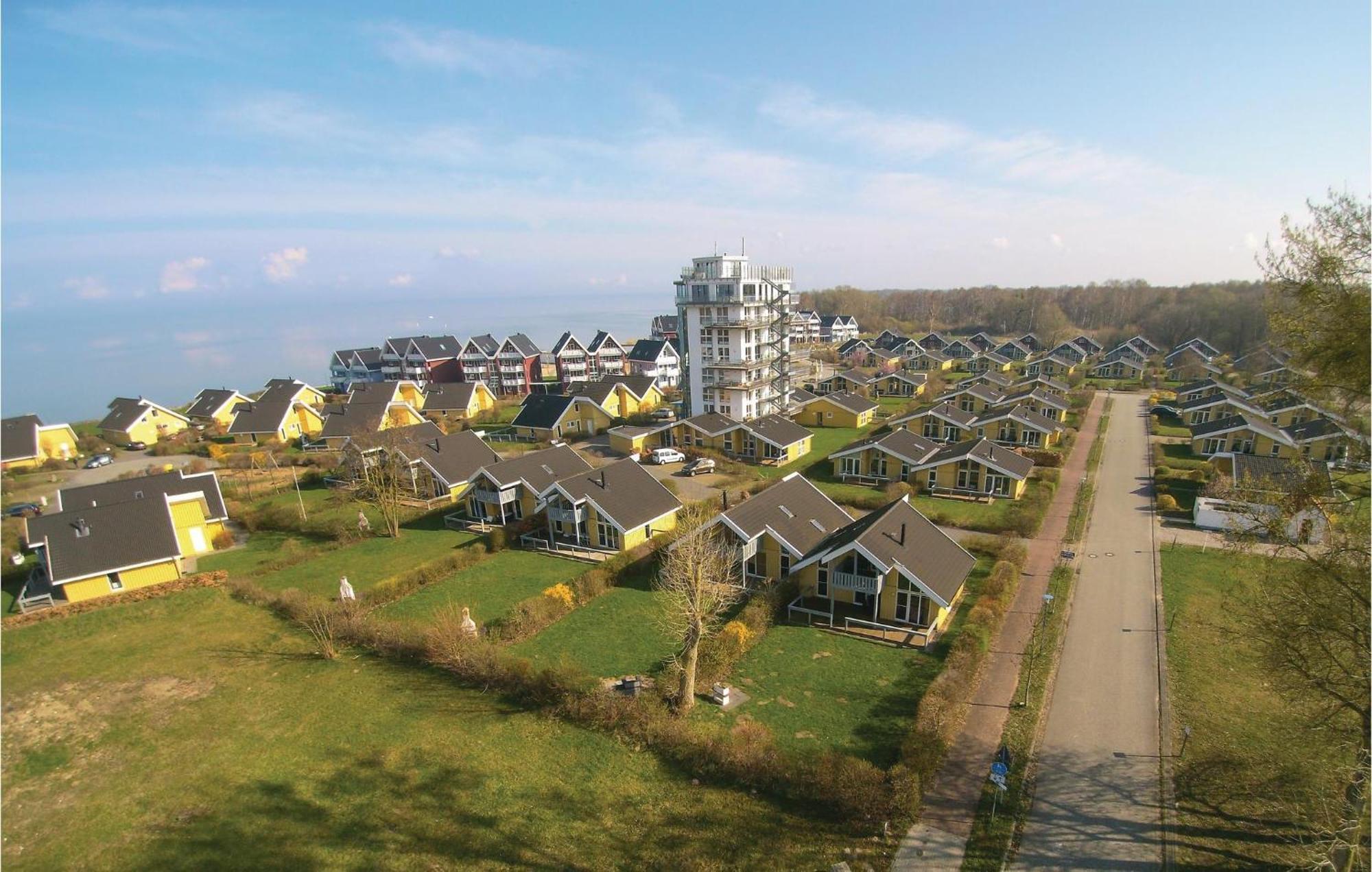 Cozy Home In Rechlin With Wifi Exterior foto